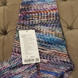 Lululemon NWT Wunder Train HR tight 25"